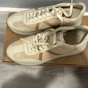 New Vince Size 9 Ohara- W2, Milk SU
